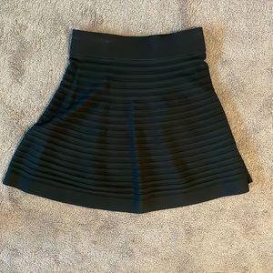 Club Monaco Size S Forrest green skirt